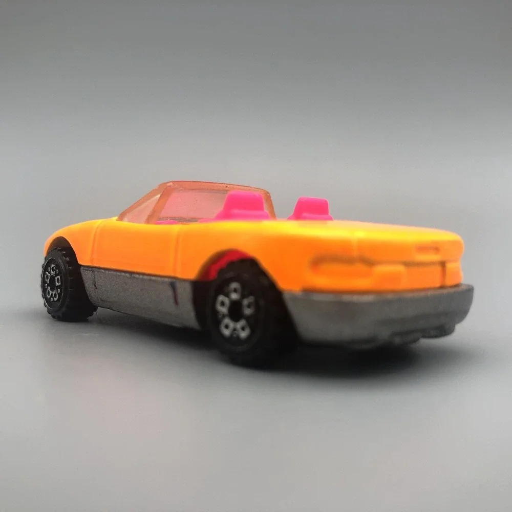 Hot Wheels Mazda Miata Sports Car Orange Pink G-Force Raceset Diecast 1/64 Scale